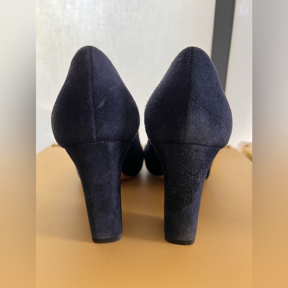 Jimmy Choo Georgia navy suede round toe pumps block heels sz 37.5 US 7.5 - Picture 3 of 4